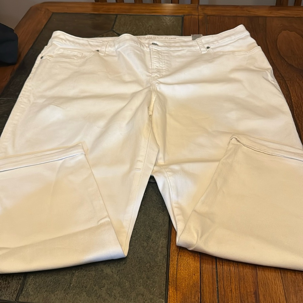 So Slimming Girlfriend Slim Leg Crop jeans size 4